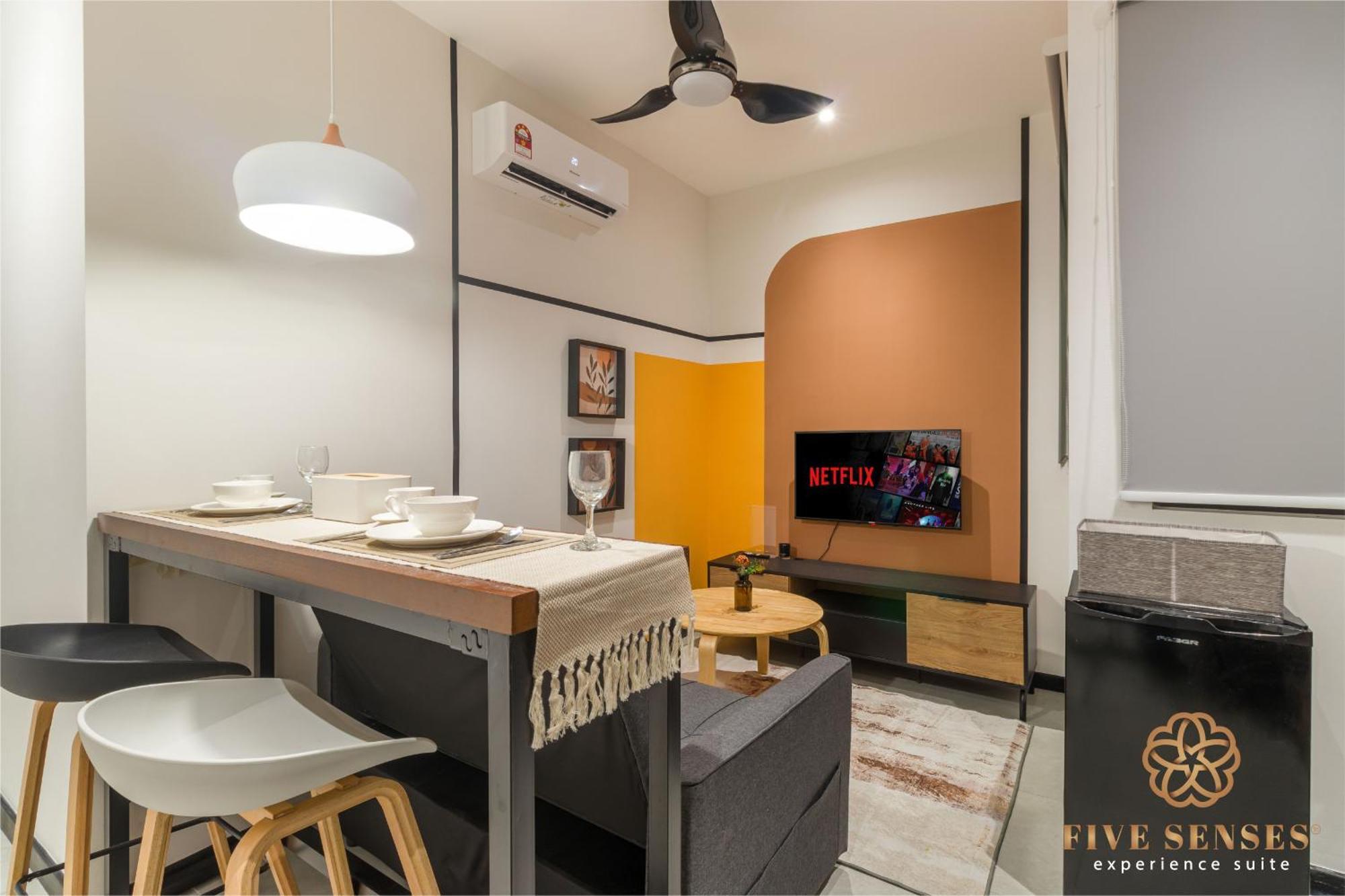 Neu Suites Signature Suites, Klcc Куала-Лумпур Экстерьер фото